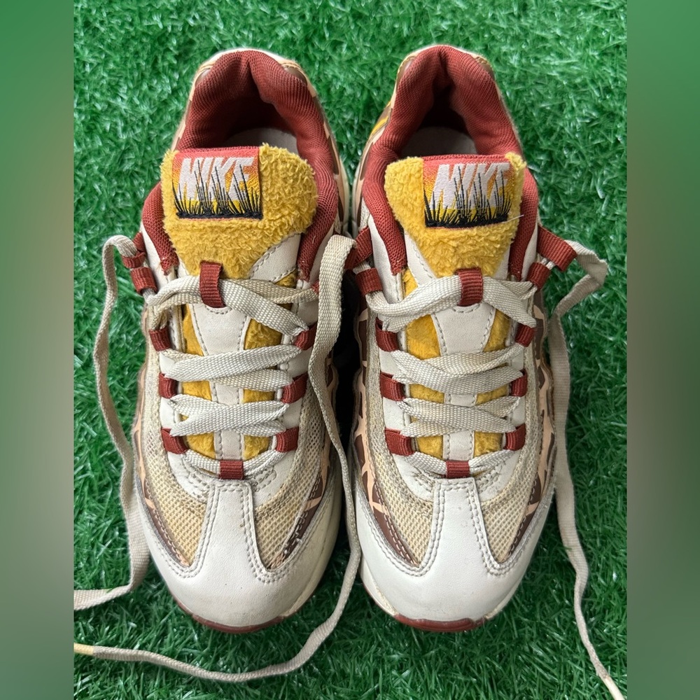 Nike Air‎ Max 95
Giraffe (PS) Size 2Y